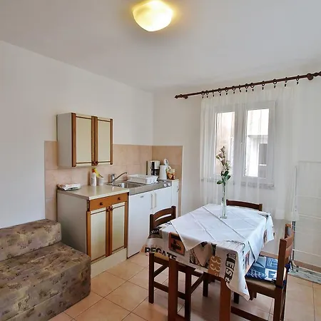 Apartment Nada Rab Town