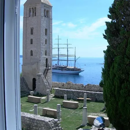 Nada Apartamento Rab Town
