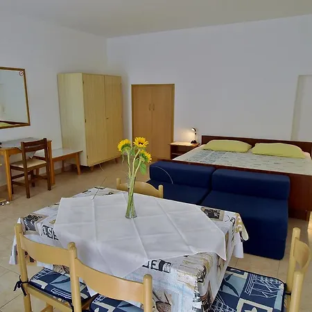 Apartment Nada Rab Town